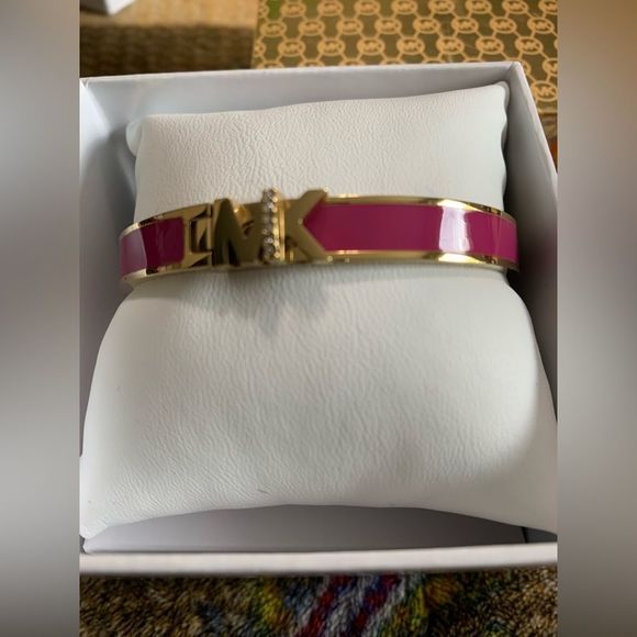 Michael Kors Haute Rose Gold Hot Pink Enamel Bangle Bracelet MKJ7705710 + MK BOX - Picture 2 of 9